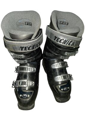 4/10/3. Tecnica Black and Gray Ski Boots - Ultra Fit Support